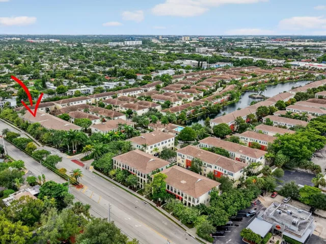 Продажа дома по адресу 724 SW 1st Avenue - фото 9357332
