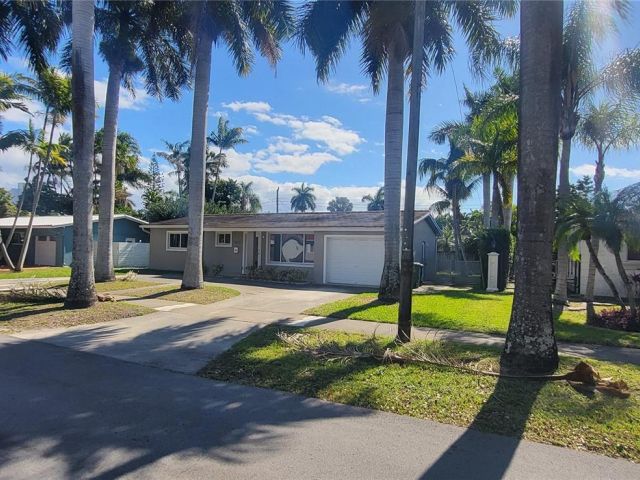 Дом в аренду по адресу 1016 NE 5th St 0 - фото 7523237