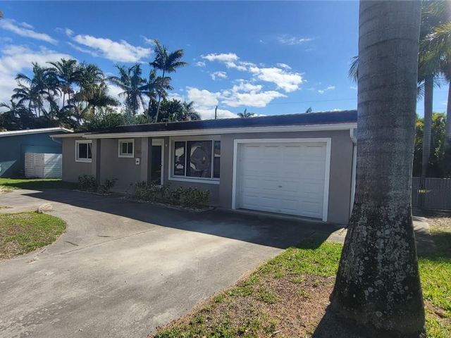 Дом в аренду по адресу 1016 NE 5th St 0 - фото 7523238