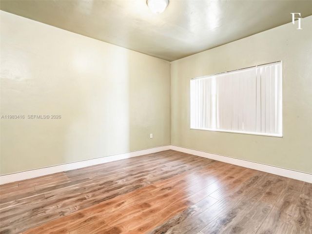 Продажа дома по адресу 1195 NW 48th St - фото 7531478