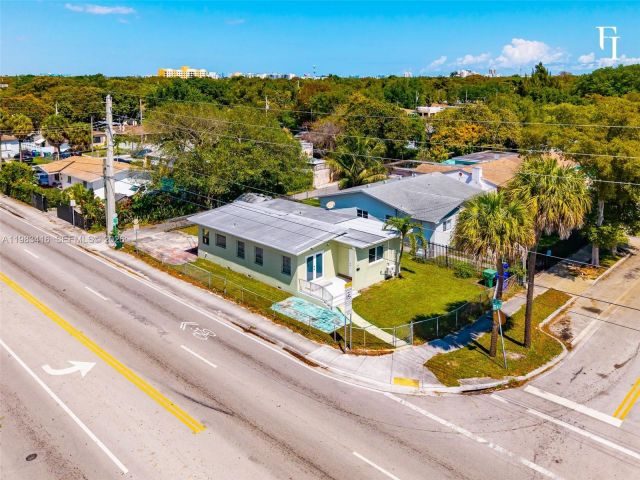 Продажа дома по адресу 1195 NW 48th St - фото 7531486