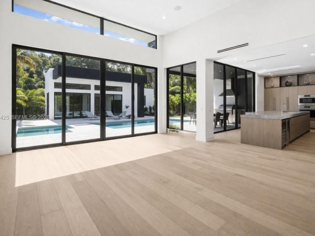 Продажа дома по адресу 280 NW 47th St - фото 7523335