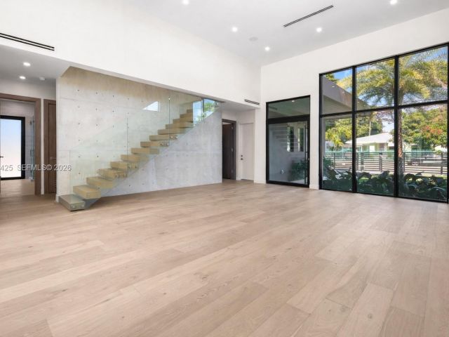 Продажа дома по адресу 280 NW 47th St - фото 7523336