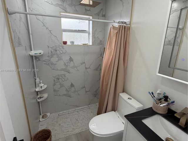 Дом в аренду по адресу 660 SW 30th Ter 0 - фото 7522998