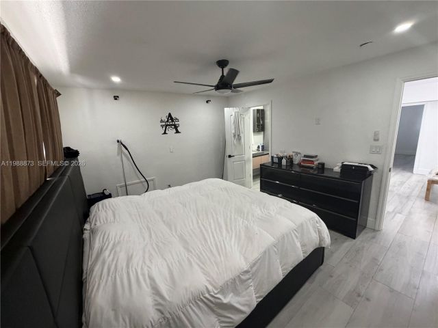 Дом в аренду по адресу 660 SW 30th Ter 0 - фото 7523001