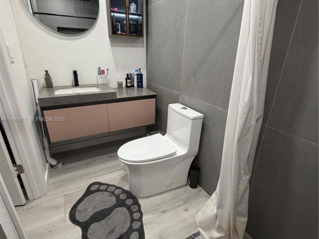 Дом в аренду по адресу 660 SW 30th Ter 0 - фото 7523003