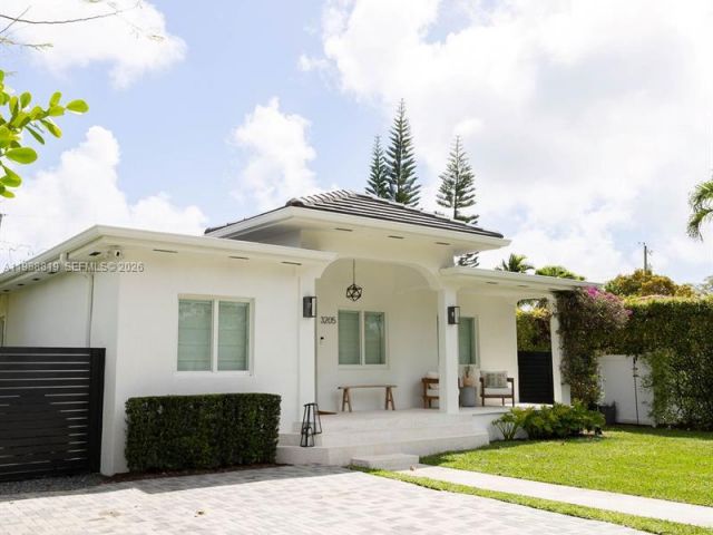 Продажа дома по адресу 3205 SW 68th Ave - фото 7523312