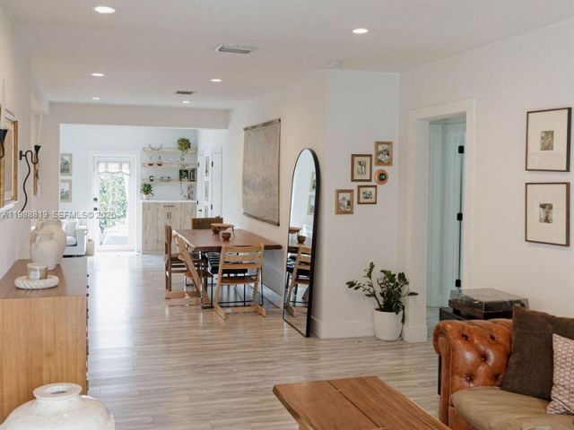 Продажа дома по адресу 3205 SW 68th Ave - фото 7523314