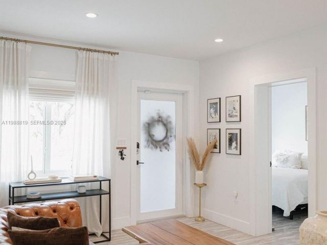 Продажа дома по адресу 3205 SW 68th Ave - фото 7523319