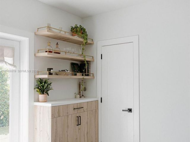 Продажа дома по адресу 3205 SW 68th Ave - фото 7523323