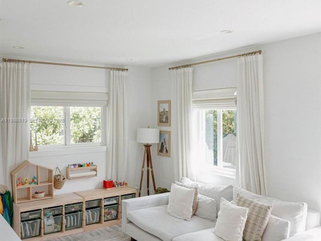 Продажа дома по адресу 3205 SW 68th Ave - фото 7523327