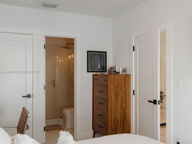 Продажа дома по адресу 3205 SW 68th Ave - фото 7523328