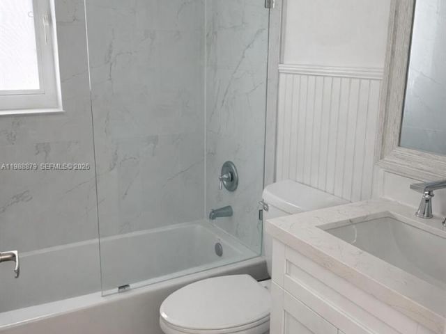 Продажа дома по адресу 4767 SW 154th Ave - фото 7524278