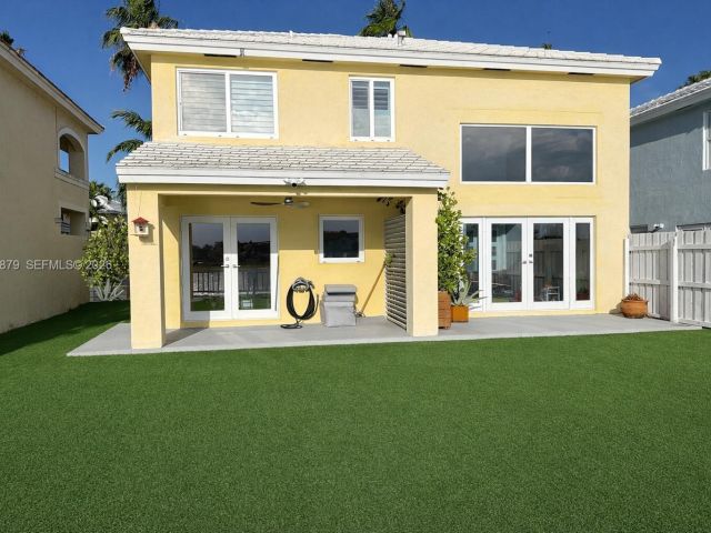 Продажа дома по адресу 4767 SW 154th Ave - фото 7524290