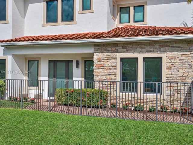 Продажа дома по адресу 5999 E Brookfield Cir E - фото 7531555