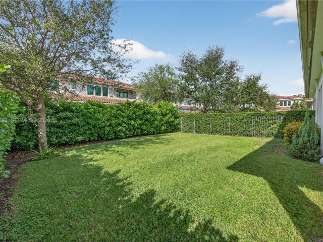 Продажа дома по адресу 5999 E Brookfield Cir E - фото 7531557