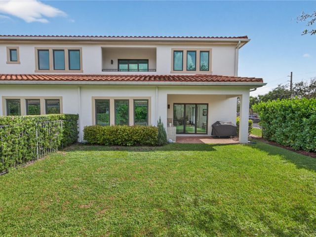 Продажа дома по адресу 5999 E Brookfield Cir E - фото 7531558