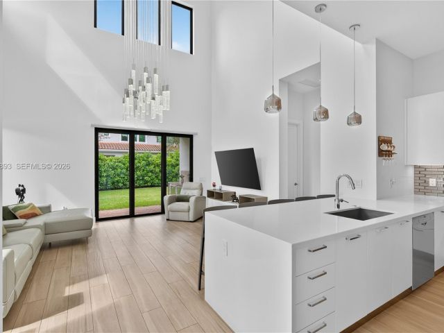 Продажа дома по адресу 5999 E Brookfield Cir E - фото 7531561