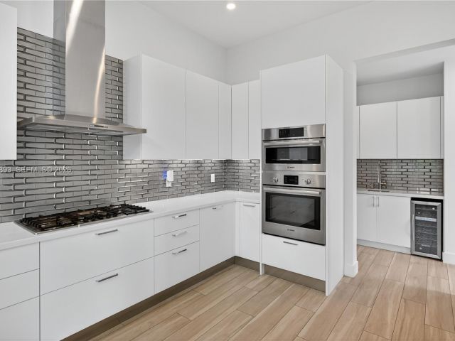 Продажа дома по адресу 5999 E Brookfield Cir E - фото 7531564