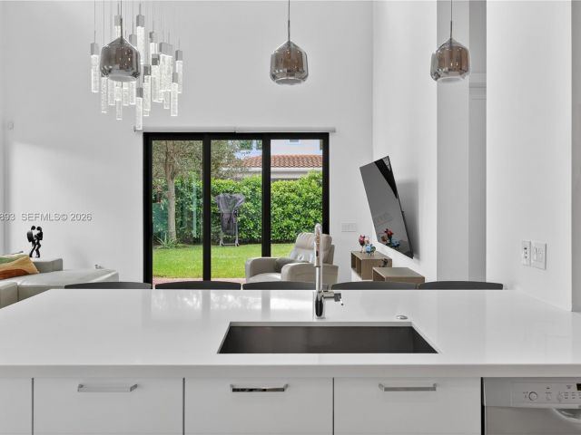 Продажа дома по адресу 5999 E Brookfield Cir E - фото 7531565