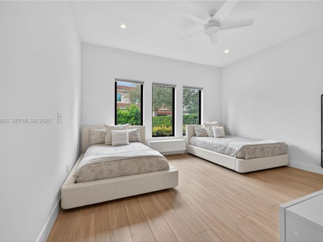 Продажа дома по адресу 5999 E Brookfield Cir E - фото 7531568