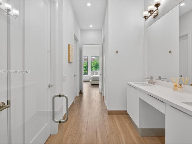 Продажа дома по адресу 5999 E Brookfield Cir E - фото 7531570