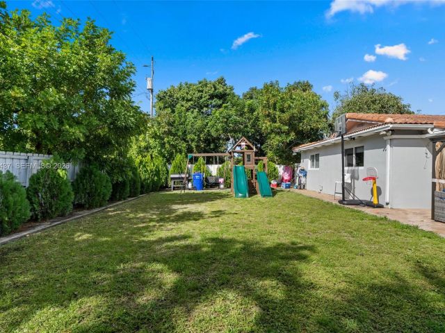 Дом в аренду по адресу 4306 Johnson St - фото 7523554