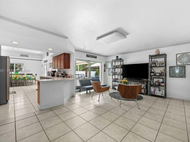 Дом в аренду по адресу 4306 Johnson St - фото 7523561