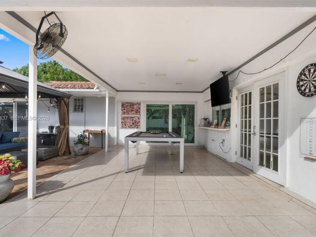 Дом в аренду по адресу 4306 Johnson St - фото 7523562