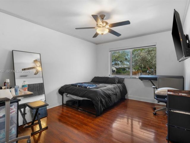 Дом в аренду по адресу 4306 Johnson St - фото 7523568