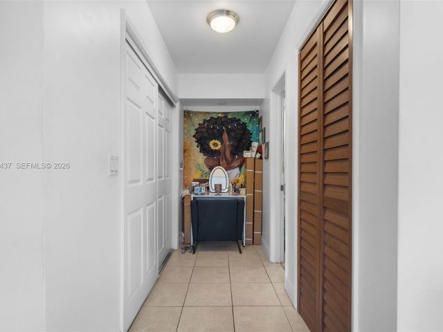 Дом в аренду по адресу 4306 Johnson St - фото 7523572