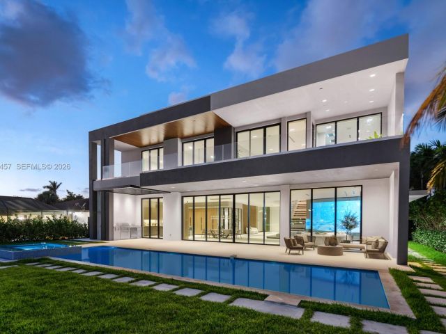 Дом в аренду по адресу 493 Holiday Dr - фото 7525286