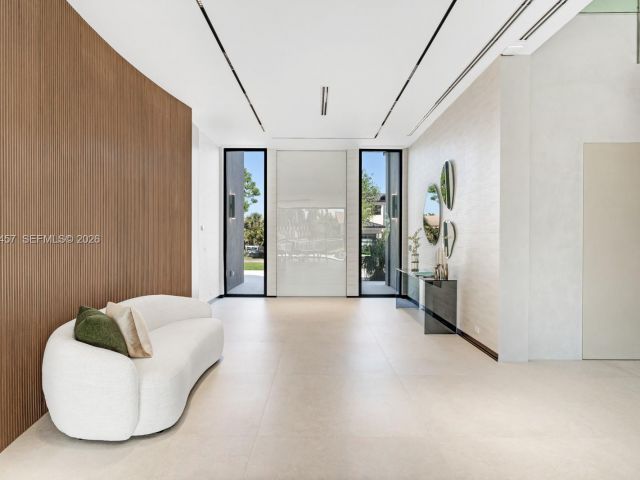 Дом в аренду по адресу 493 Holiday Dr - фото 7525288