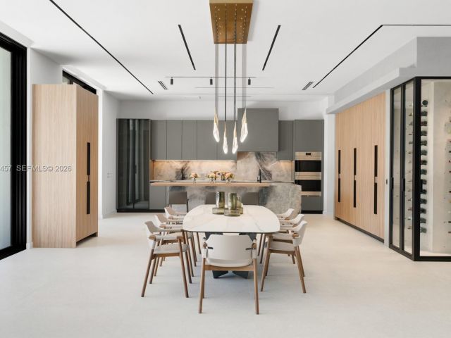 Дом в аренду по адресу 493 Holiday Dr - фото 7525291