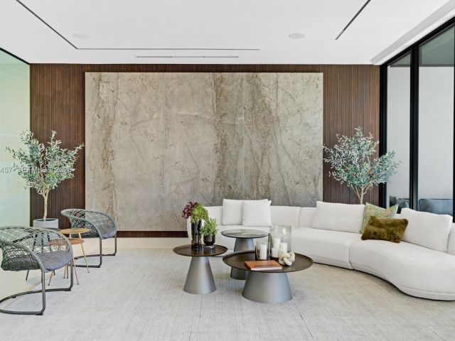 Дом в аренду по адресу 493 Holiday Dr - фото 7525292