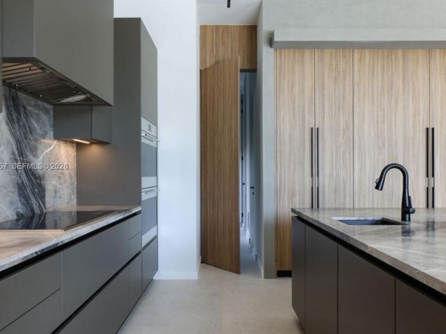 Дом в аренду по адресу 493 Holiday Dr - фото 7525297