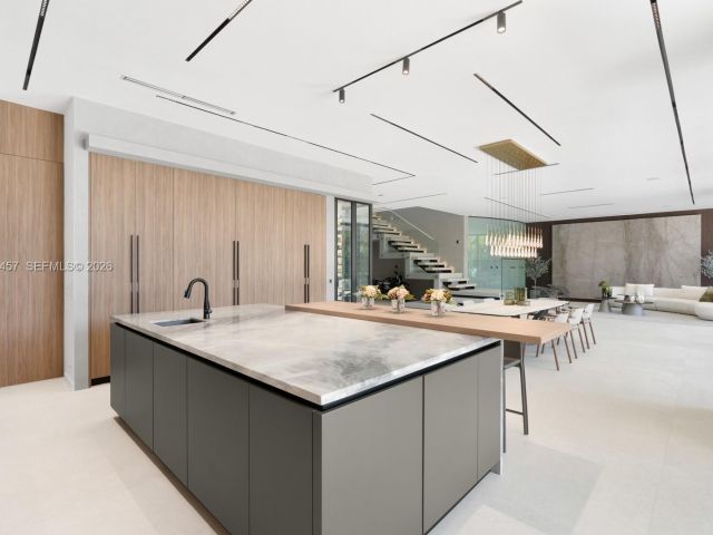 Дом в аренду по адресу 493 Holiday Dr - фото 7525298