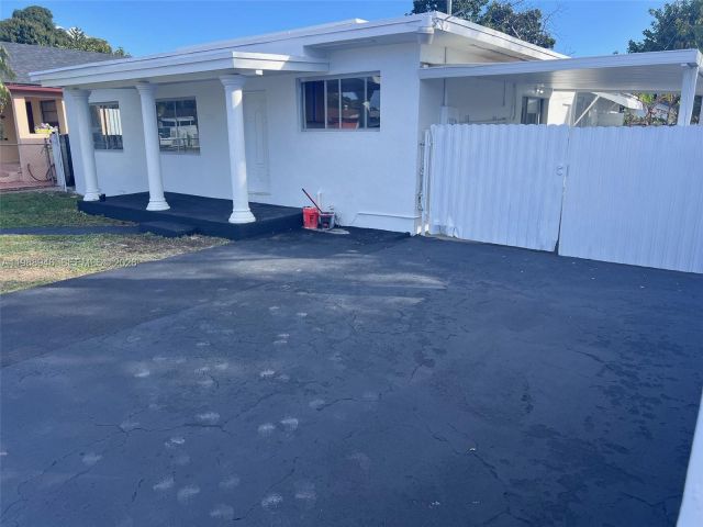 Продажа дома по адресу 3090 NW 29th St - фото 7524295