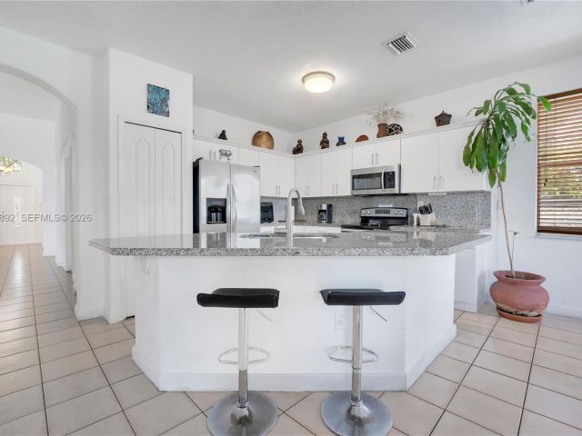 Продажа дома по адресу 1173 NW 135th Ct - фото 7531679