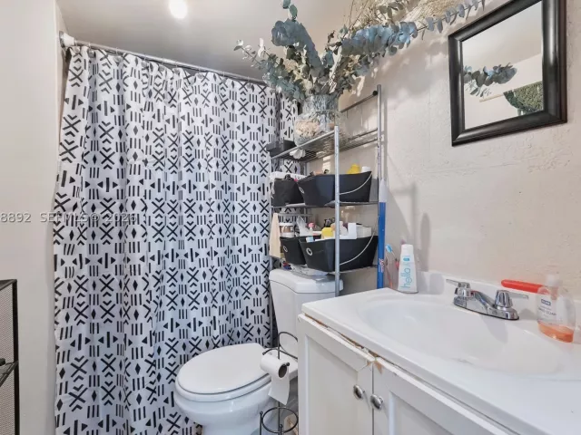 Продажа дома по адресу 1173 NW 135th Ct - фото 9129342