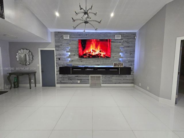 Продажа дома по адресу 8003 SW 158th Pl - фото 7524889