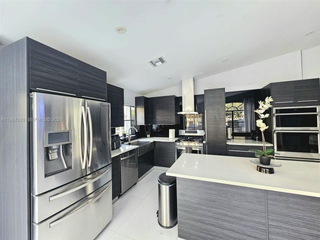 Продажа дома по адресу 8003 SW 158th Pl - фото 7524892