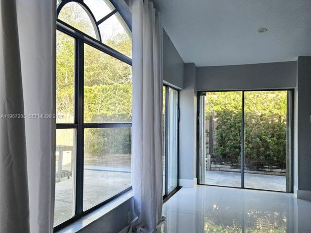 Продажа дома по адресу 8003 SW 158th Pl - фото 7524896