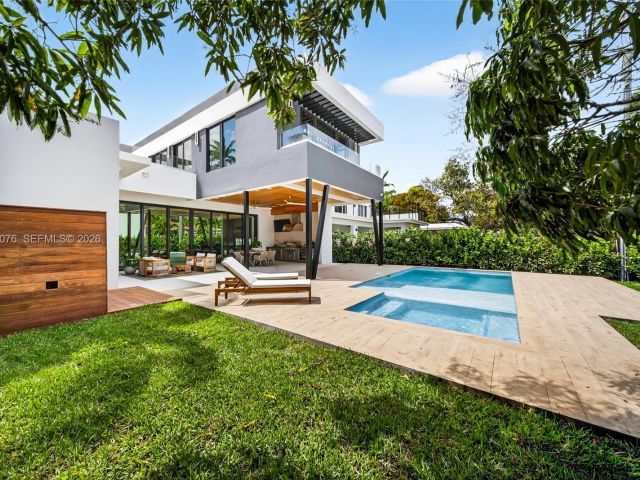 Продажа дома по адресу 609 SW 24th Rd - фото 7523359