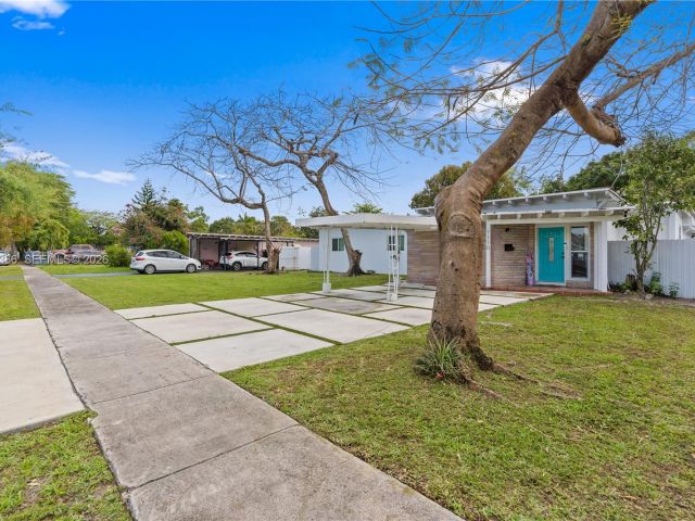 Продажа дома по адресу 1110 NE 130th St - фото 7523961