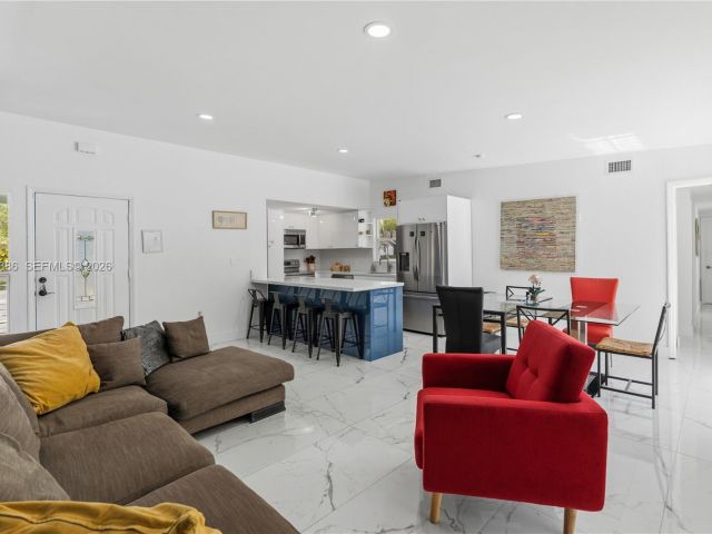 Продажа дома по адресу 1110 NE 130th St - фото 7523963