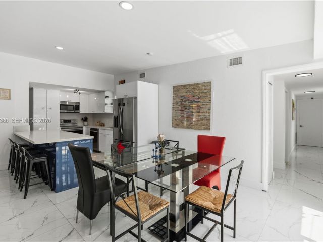 Продажа дома по адресу 1110 NE 130th St - фото 7523964