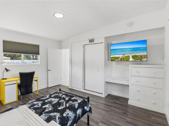 Продажа дома по адресу 1110 NE 130th St - фото 7523972