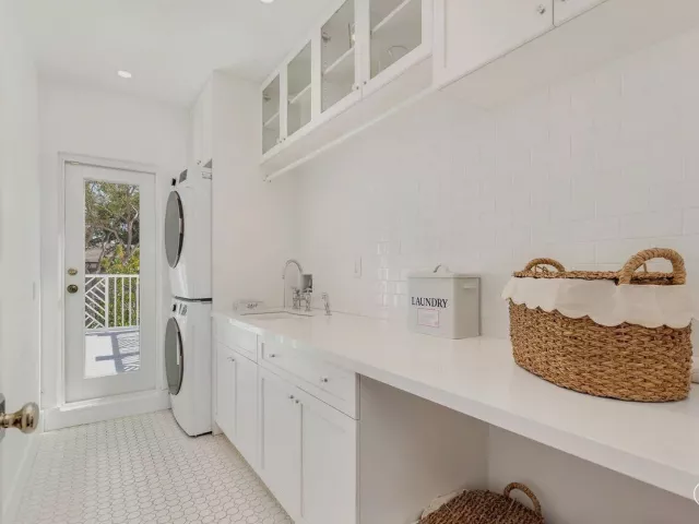 Продажа дома по адресу 129 S Flagler Promenade S - фото 8015757