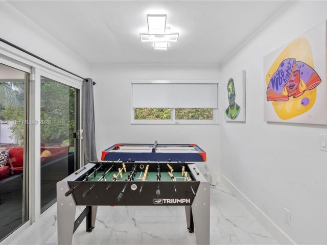 Дом в аренду по адресу 1247 Jackson St - фото 7524078